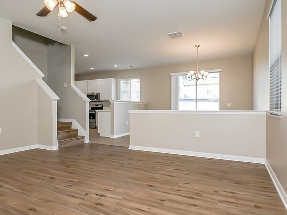 5th image of 12127 Fox Bloom Ave
