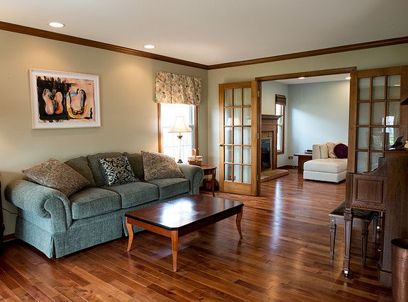 4th image of 1015 E Amberwood Cir