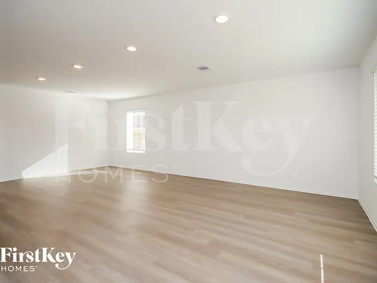 24143 Becker Hollow Ln — Photo 3