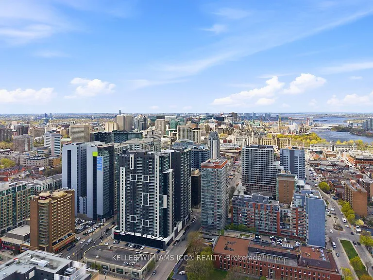 180 George St #1002 — Photo 45
