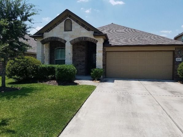 208 Morgan Isle Ln