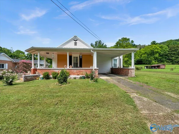 106 Water St, Stevenson, AL 35772