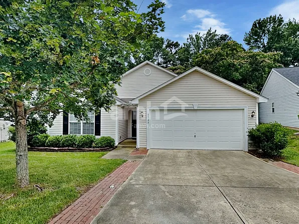 8526 Appledale Dr, Charlotte, NC 28262