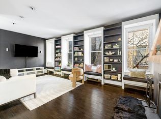 325 W 52nd St, New York, NY