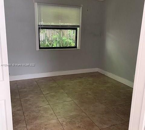 3rd image of 220 Walton Blvd APT 7