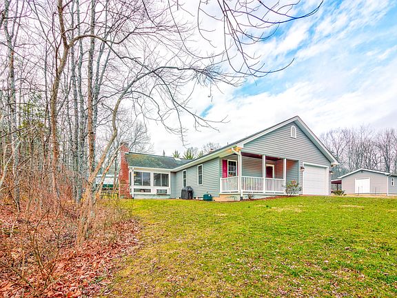 3rd image of 3181 Forest Acre Trl
