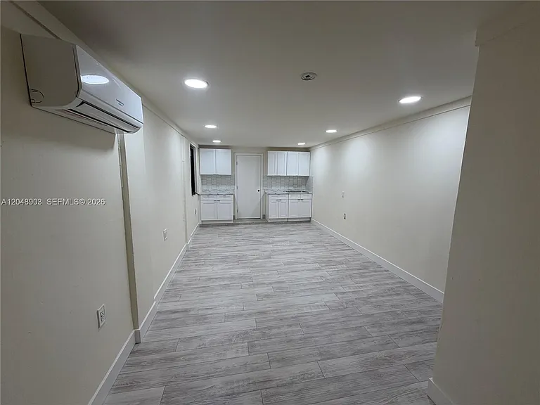 725 SW 1st Ave #1 — Photo 21