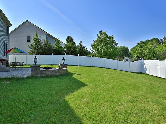 5th image of 1 Fairview Ln