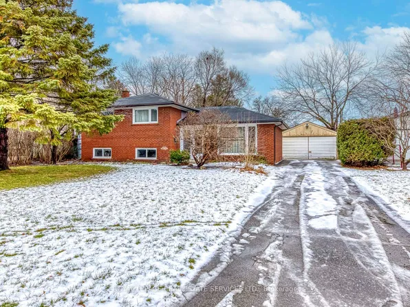 2420 Raymore Dr, Burlington, ON L7R 2B3