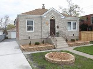 18 Westward Ho Dr, Northlake, IL 60164