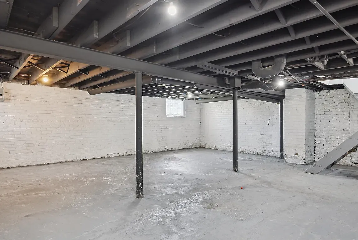 3 bed, 1300 sqft, $1,200 — Photo 3