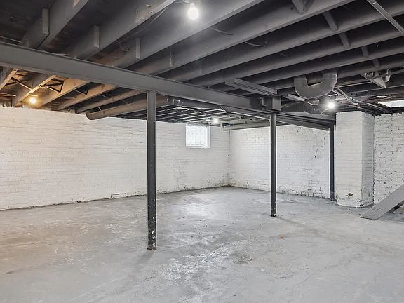 3rd image of 3422 Edison St