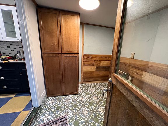 Mud room