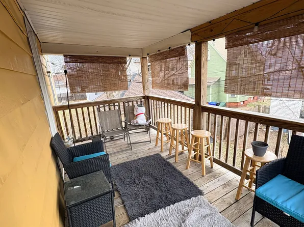 38 Greenacre Sq, Springfield, MA