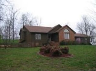 1990 Rock Springs Rd, Columbia, TN 38401
