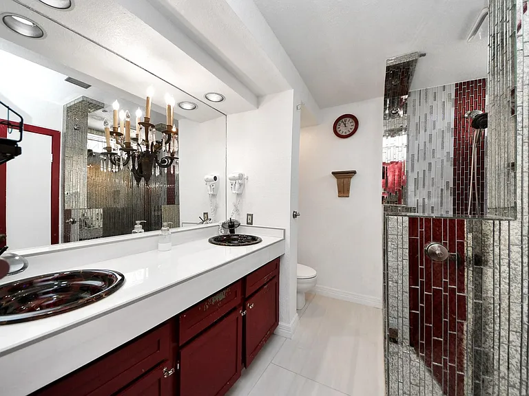 7877 Kendalia Dr — Photo 31