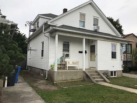 3rd image of 63 Sherwood St