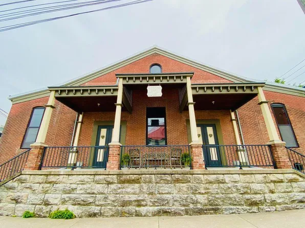 518 Vine St, Boonville, MO 65233