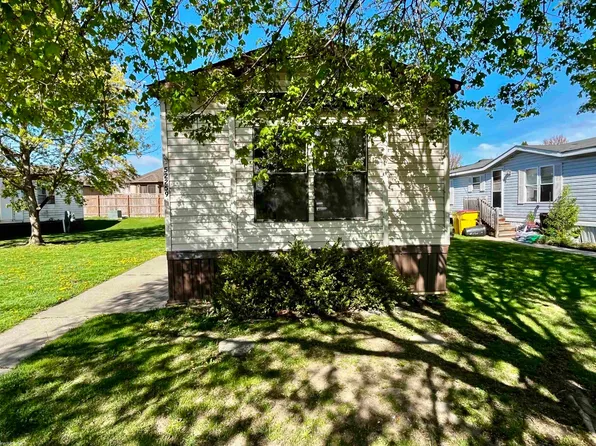 52259 Quaker Hill Ln, New Baltimore, MI 48051