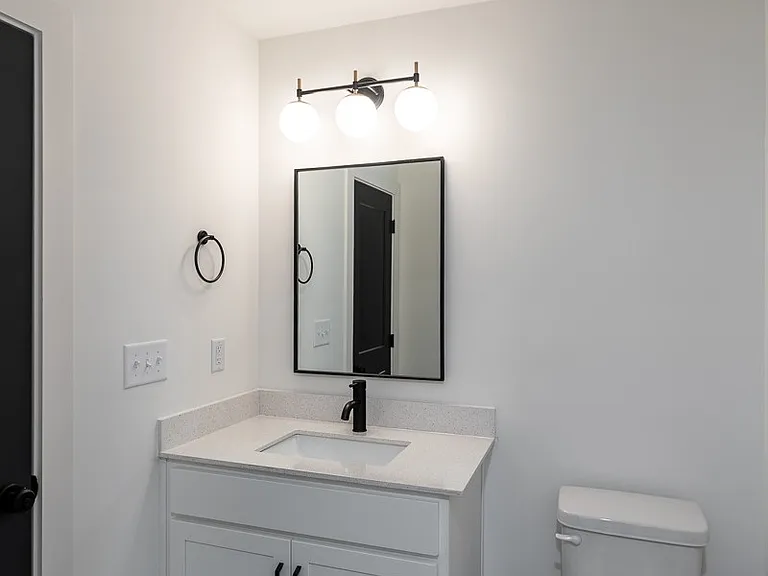 102 Duke St #8 — Photo 16