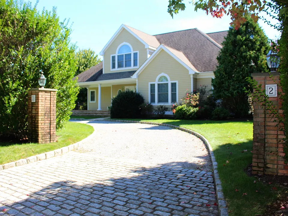 2 Grace Ct