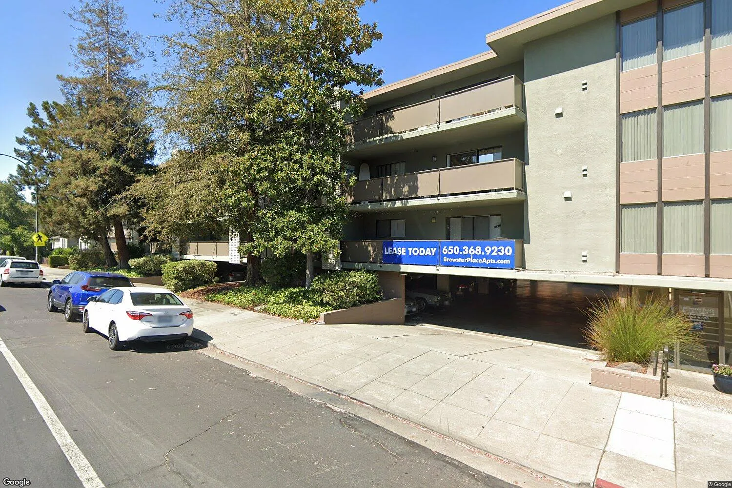 Brewster Place — Photo 1