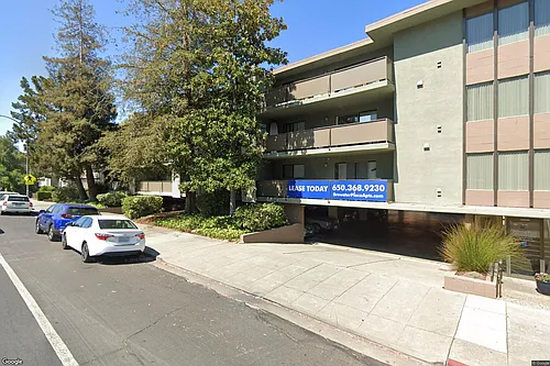 Brewster Place Photo 1