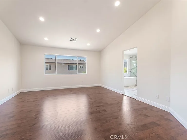 18808 Lull St — Photo 26