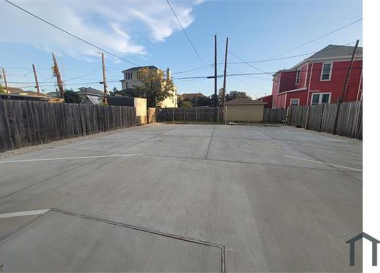 5th image of 3419 Sealy St #1
