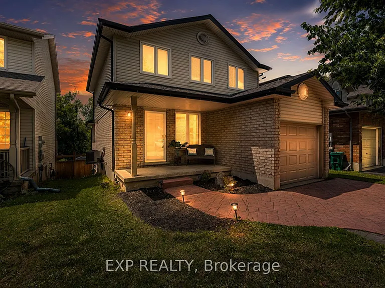 63 Wood Grove Cres — Photo 2