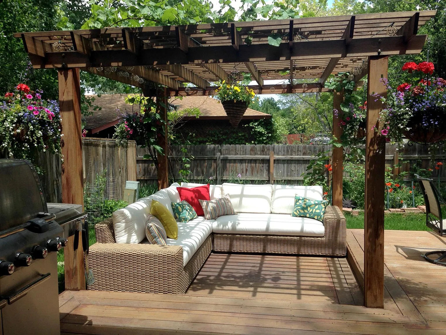 3 bed, 2.5 bath, 2200 sqft, $31,000 — Photo 2