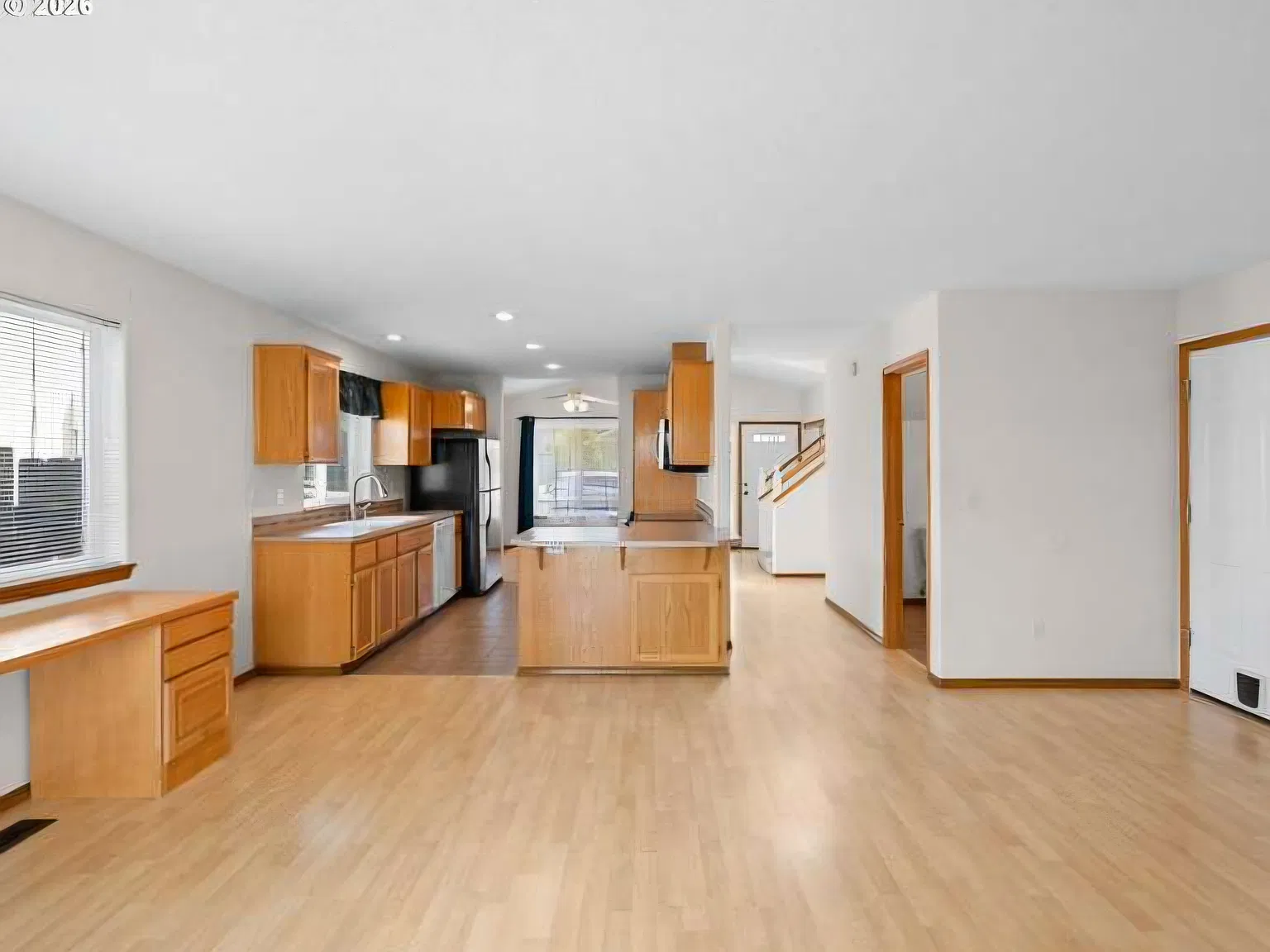 4 bed, 2.5 bath, 1800 sqft, $3,000 — Photo 4