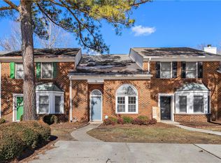 104 Corwin Cir, Hampton, VA 23666