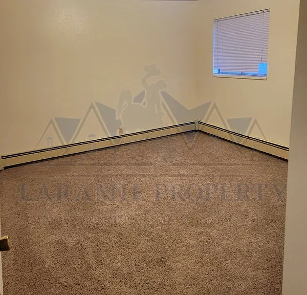 708 Downey St #10 — Photo 7