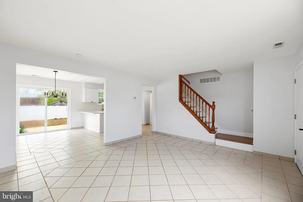 Building Photo - 315 Catalano Ln