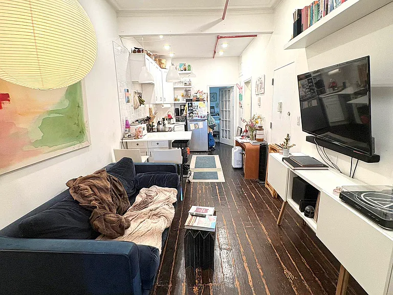 195 Calyer St #3L — Photo 4