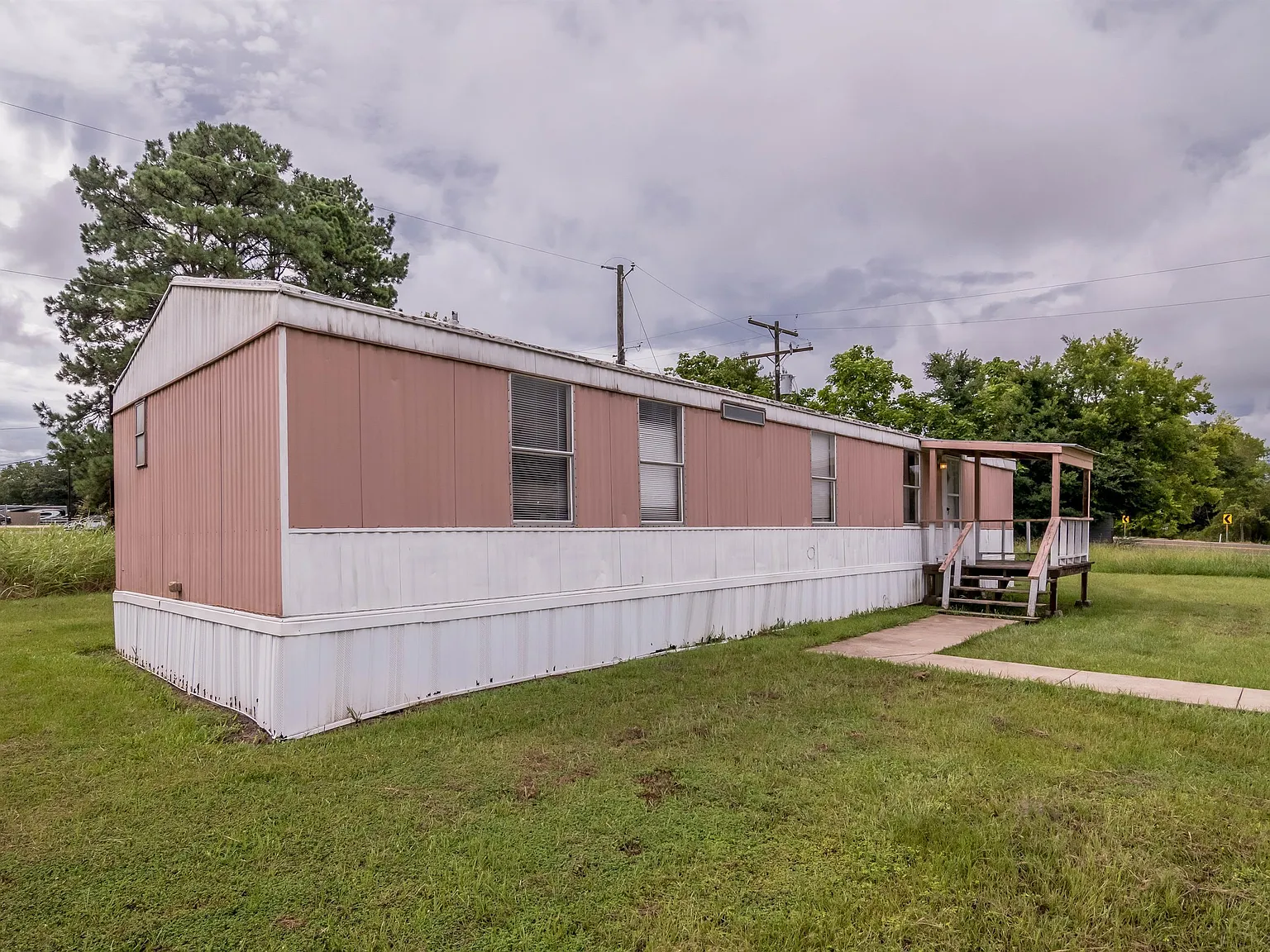 1345 FM 405 Rd — Photo 2