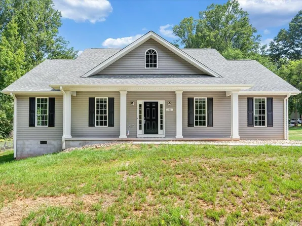 222 Graves Dr, Forest, VA 24551