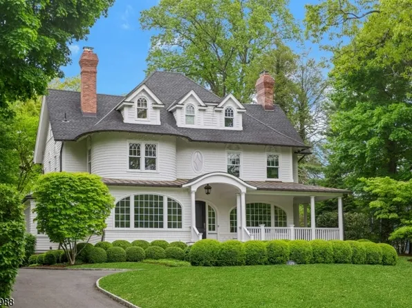 129 Hobart Ave, Summit City, NJ 07901