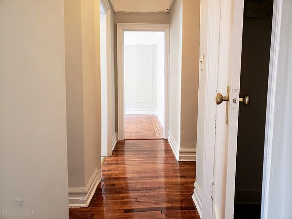 4th image of 8915 102nd St APT B8