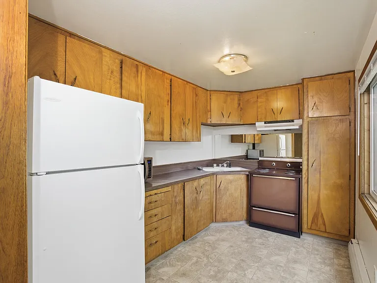 1000 Rollins St — Photo 6