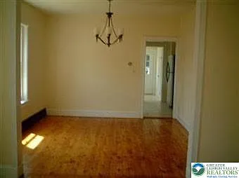 110 E Raspberry St — Photo 6