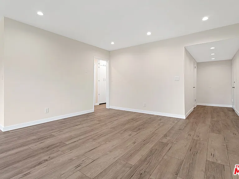 1028 S Bedford St #7 — Photo 9