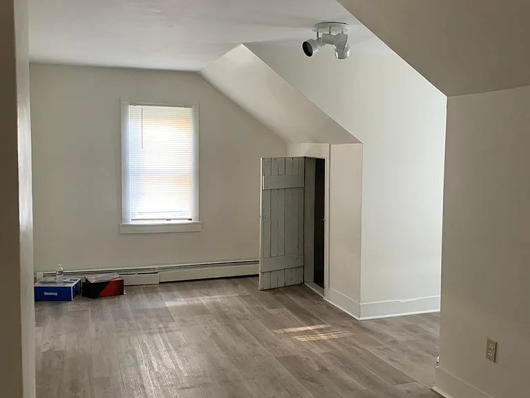 382 Pleasant St #3 — Photo 5