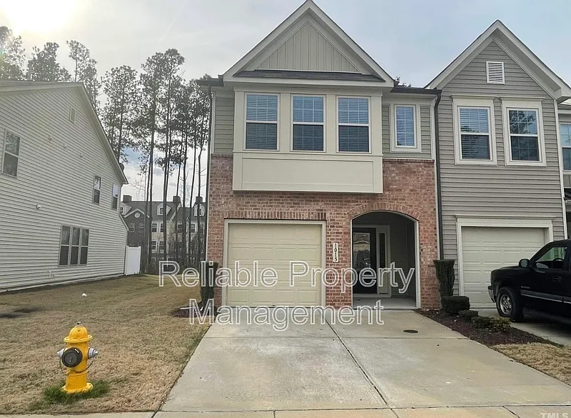 1015 Grand Ridge Dr