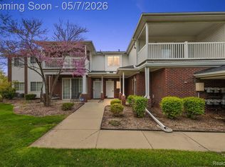 14226 Moravian Manor Cir, Sterling Heights, MI 48312
