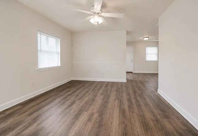 2121 Melanie Dr — Photo 5