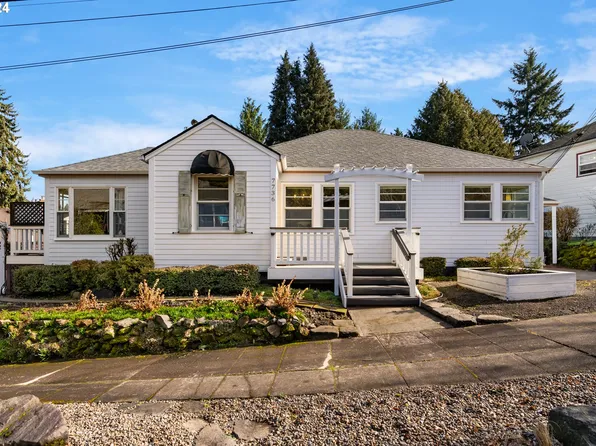 7736 SW Burlingame Ave, Portland, OR 97219