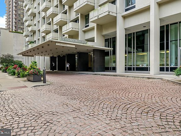 2nd image of 604 S Washington Sq APT 2609