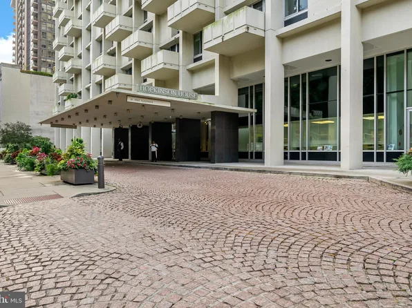 604 S Washington Sq APT 2808, Philadelphia, PA 19106